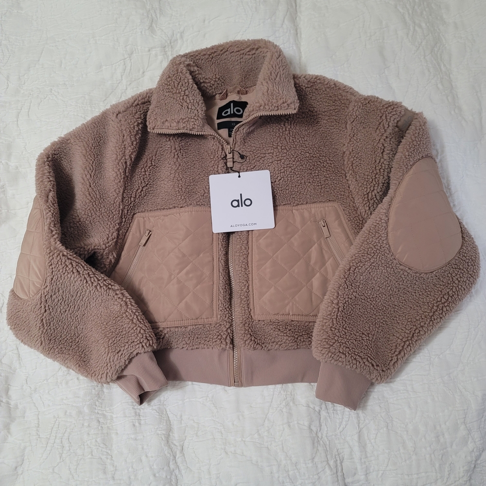 ALO Yoga Sherpa Edge Bomber Jacket NWT In Chai Latte